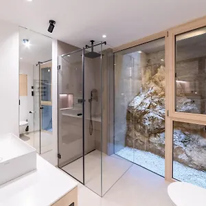 Rock Apartment